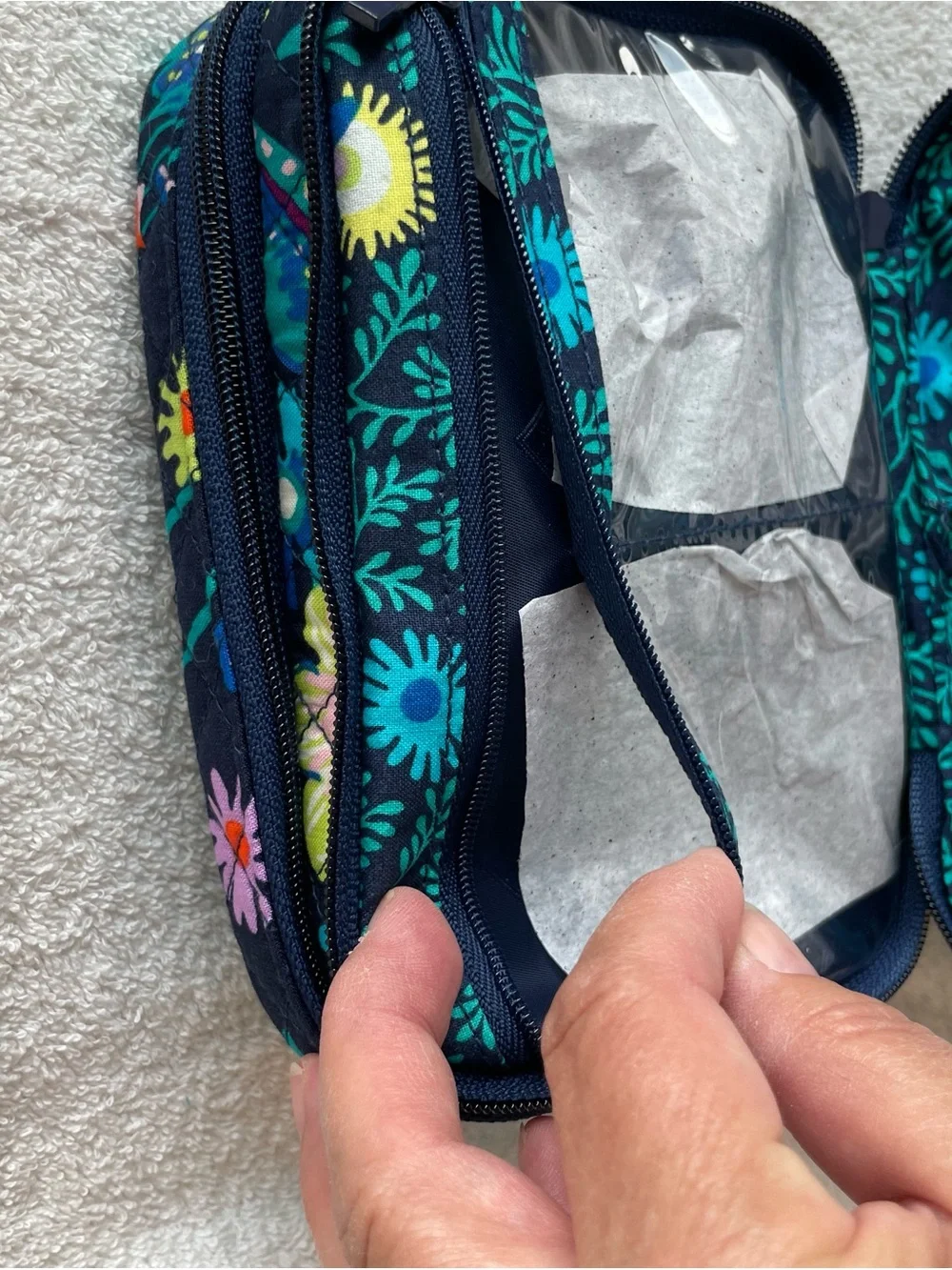 Vera Bradley Iconic Jewelry/Makeup Case Travel Organizer Navy Blue Floral